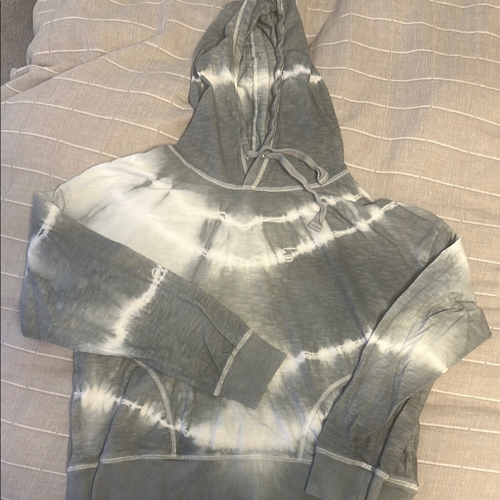 GAP Women’s Tie-Dye Hoodie